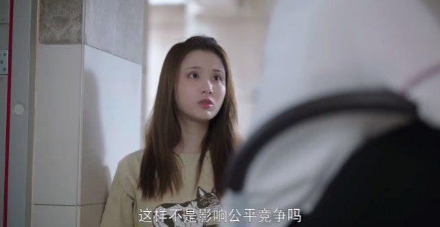 《欢乐颂3》我刚看6集，我就发现了一个不讨喜的角色！