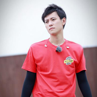 秦俊杰出席综艺&lt;一起出发〉