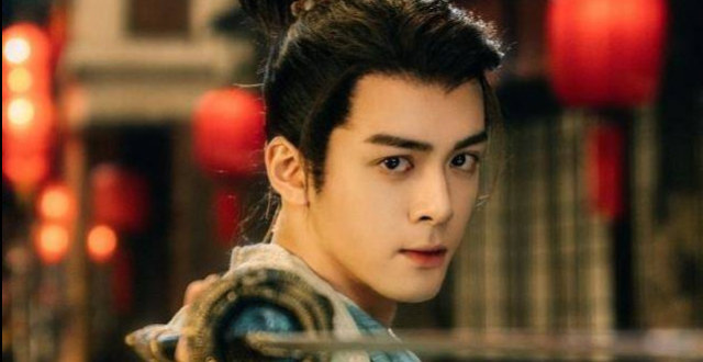 《说英雄谁是英雄》杨超越曾舜晞引争议，刘宇宁成看点？